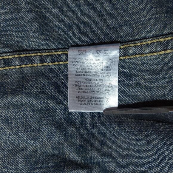 VTG Levi's Red Tab Denim Long Sleeve Button Up Pearl Snap Women Sz Med western - Picture 15 of 16